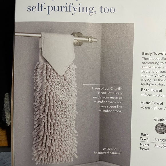 Limited edition Norwex Chenille snowflake hand towel - Picture 9 of 9